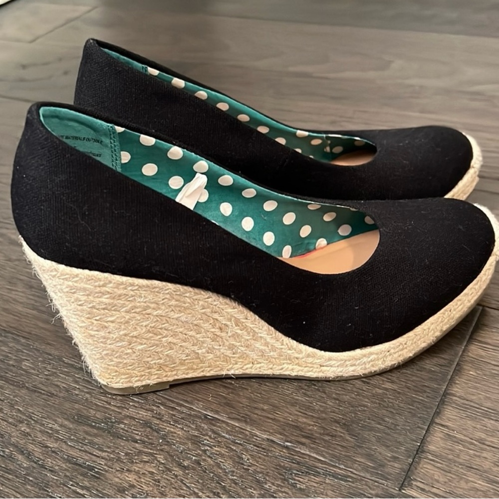 Black Canvas Wedge Heel Summer Shoes / Espadrille / Merona Brand